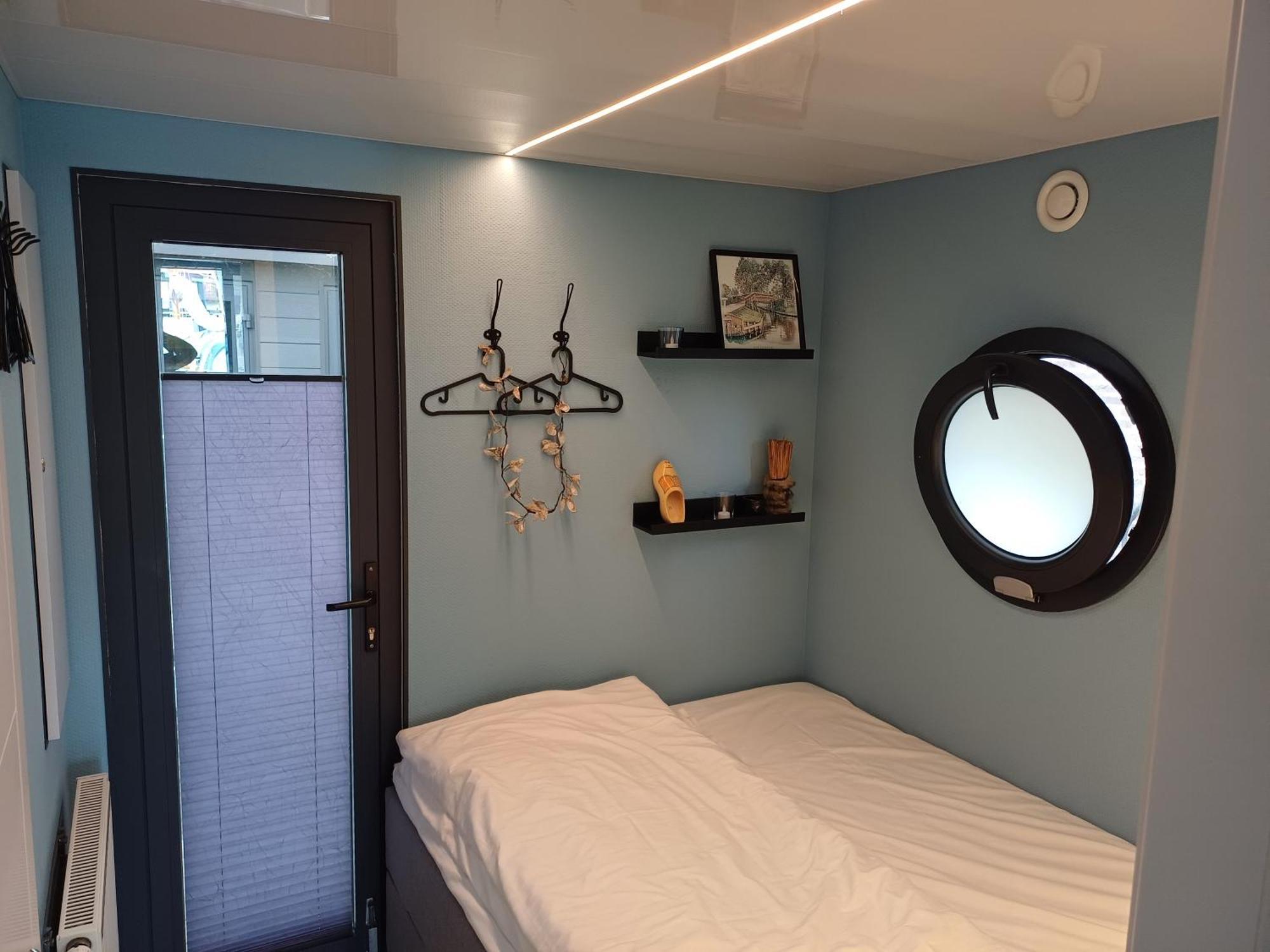 Bed-On-A-Boat Hotel Гитхорн Екстериор снимка